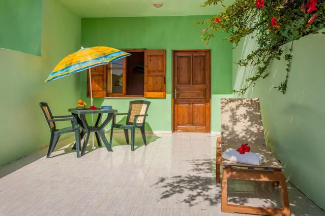 פראנגוקאסטלון Zorbas Rooms מראה חיצוני תמונה